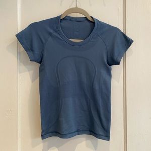 lululemon Swiftly Tech Short Sleeve Size 4 Cropped